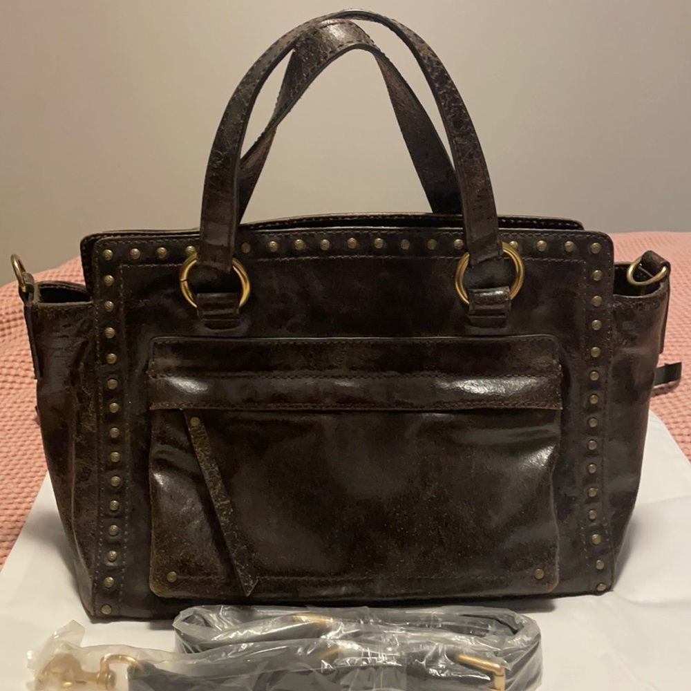 Small brown tote with zipper